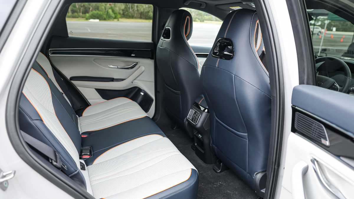 BYD Sealion 6